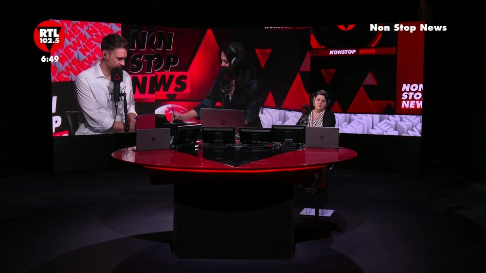 Non Stop News: calcio e coppe europee, il turismo di massa, l’attualità