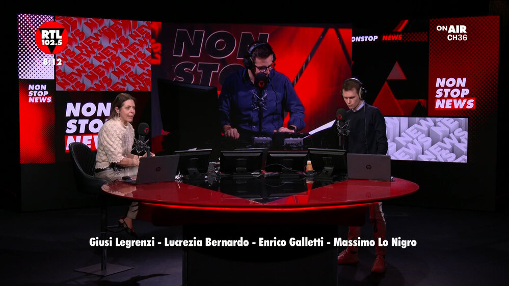 Non Stop News: il calcio, l’insegnante aggredital l’attualità politica ed economica, RTL 102.5 e Gallerie d’Italia