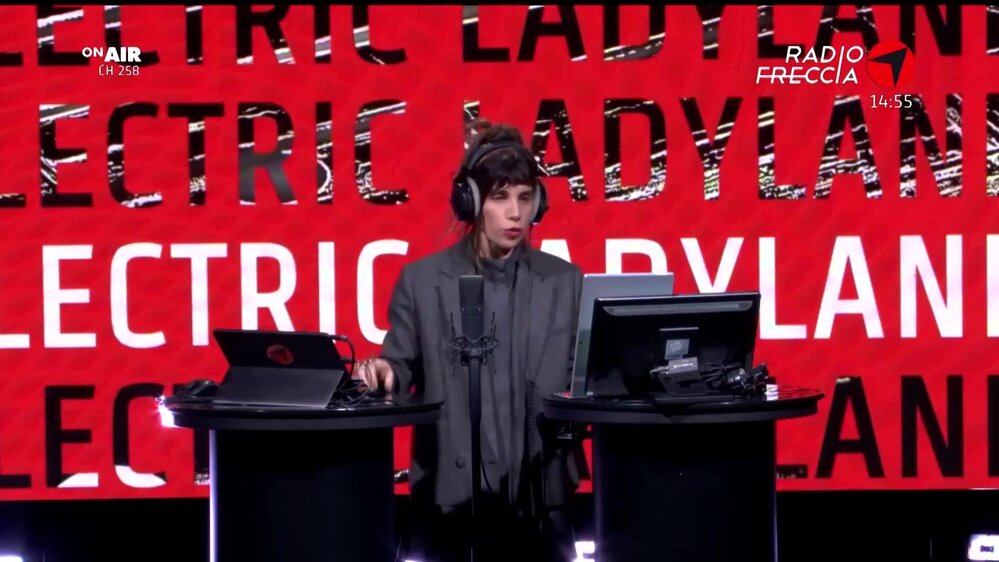 Follow The White Rabbit - Ep 54 (Neil Young/Melvins/Nina Simone)